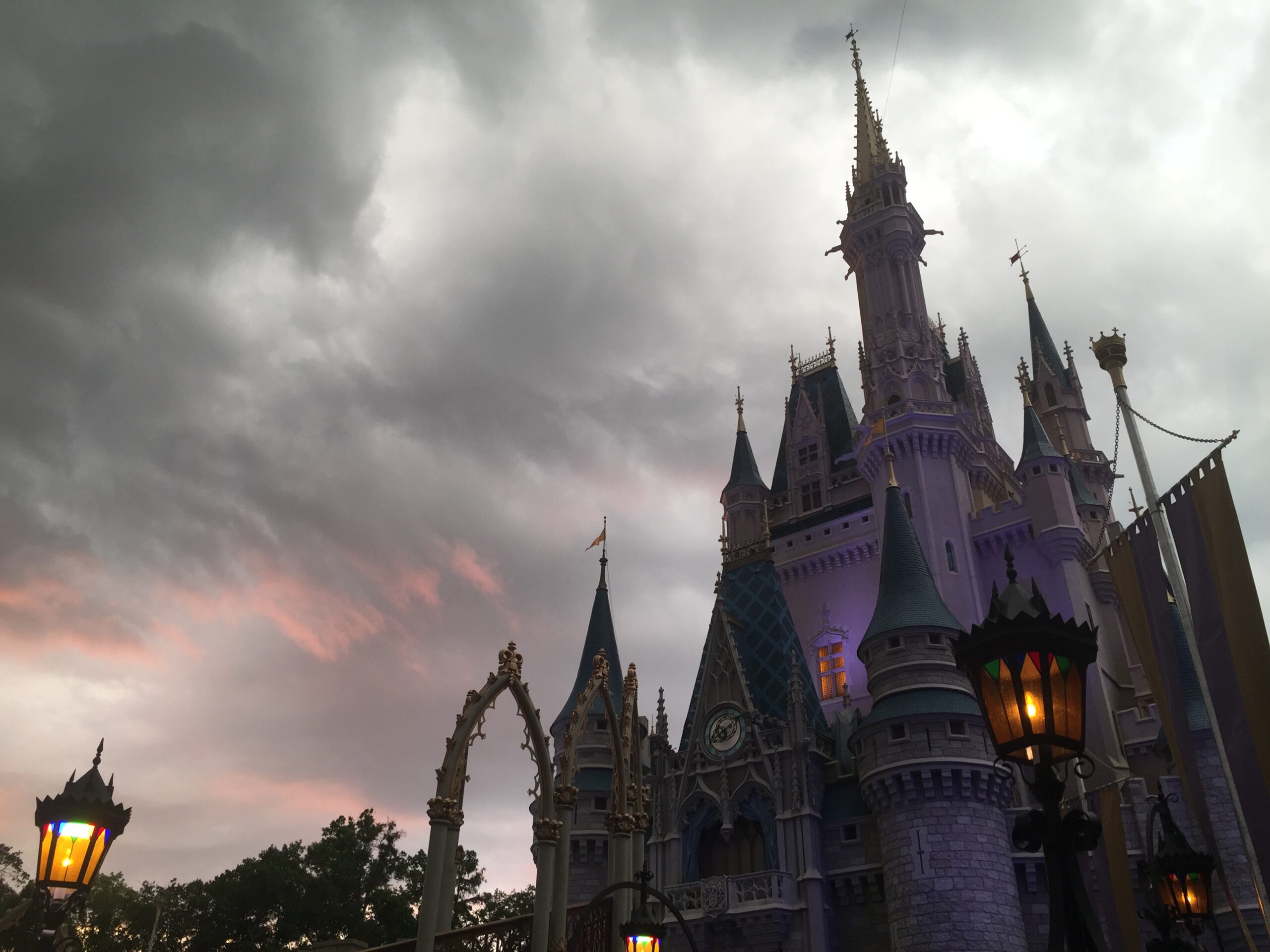 Walt Disney World Shutting Down Due to Hurricane Milton