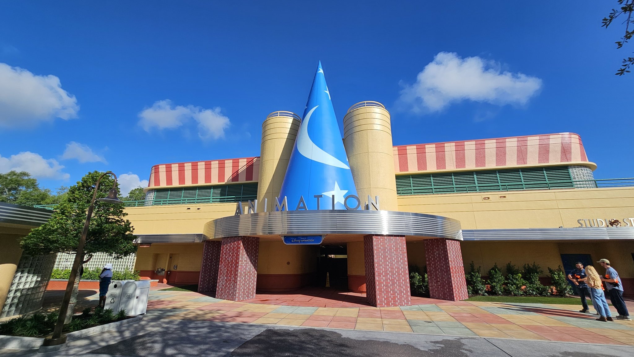 Walt Disney Studios Courtyard Opens Early At Hollywood Studios