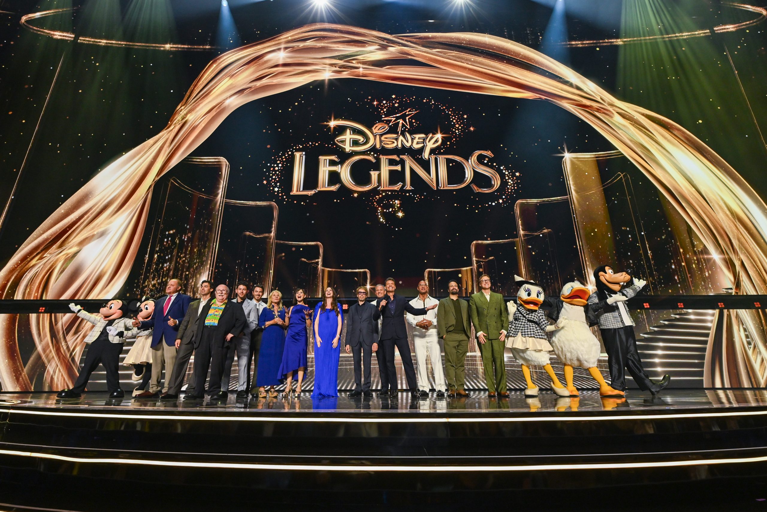 Eleven New Disney Legends Were Crowned As D23 Closed With Tributes To Iger, Hathaway And Johnson