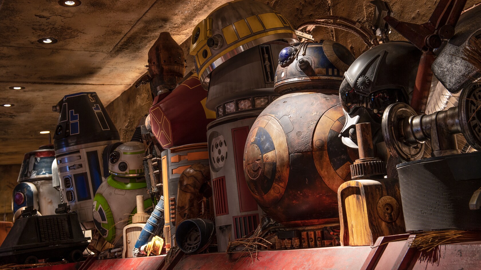 Droid Depot Is Being Prepared For Three Animatronic Anzellan Droidsmiths At Disneyland