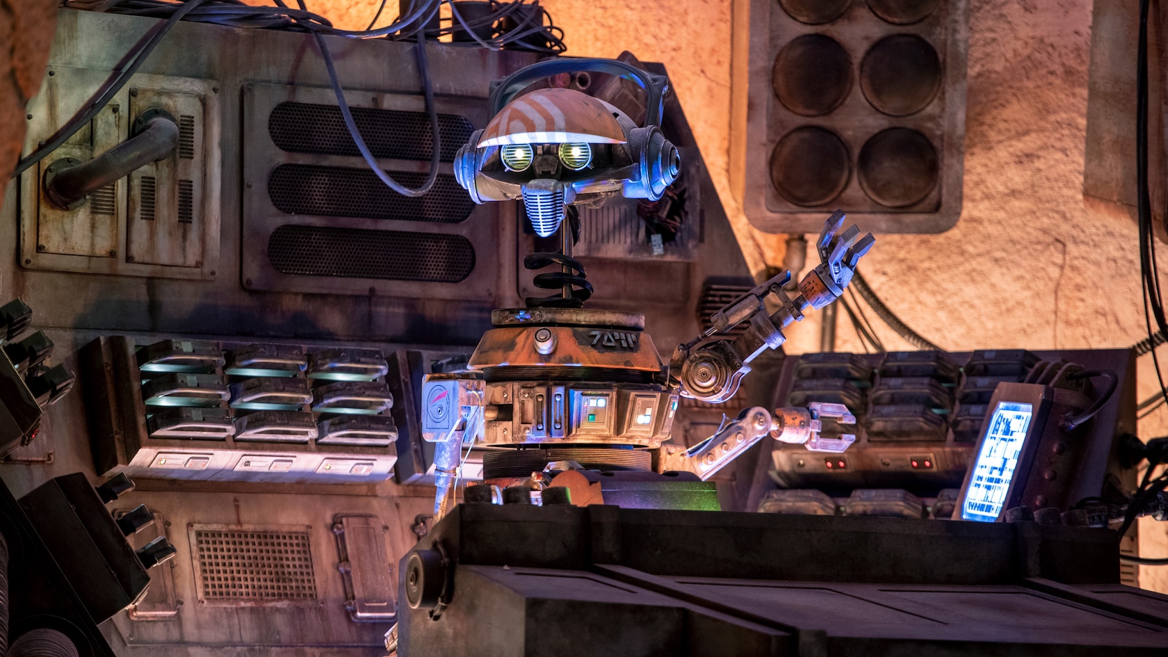 Droid DJ R 3 X, a former Starspeeder 3000 pilot, bounces up and down