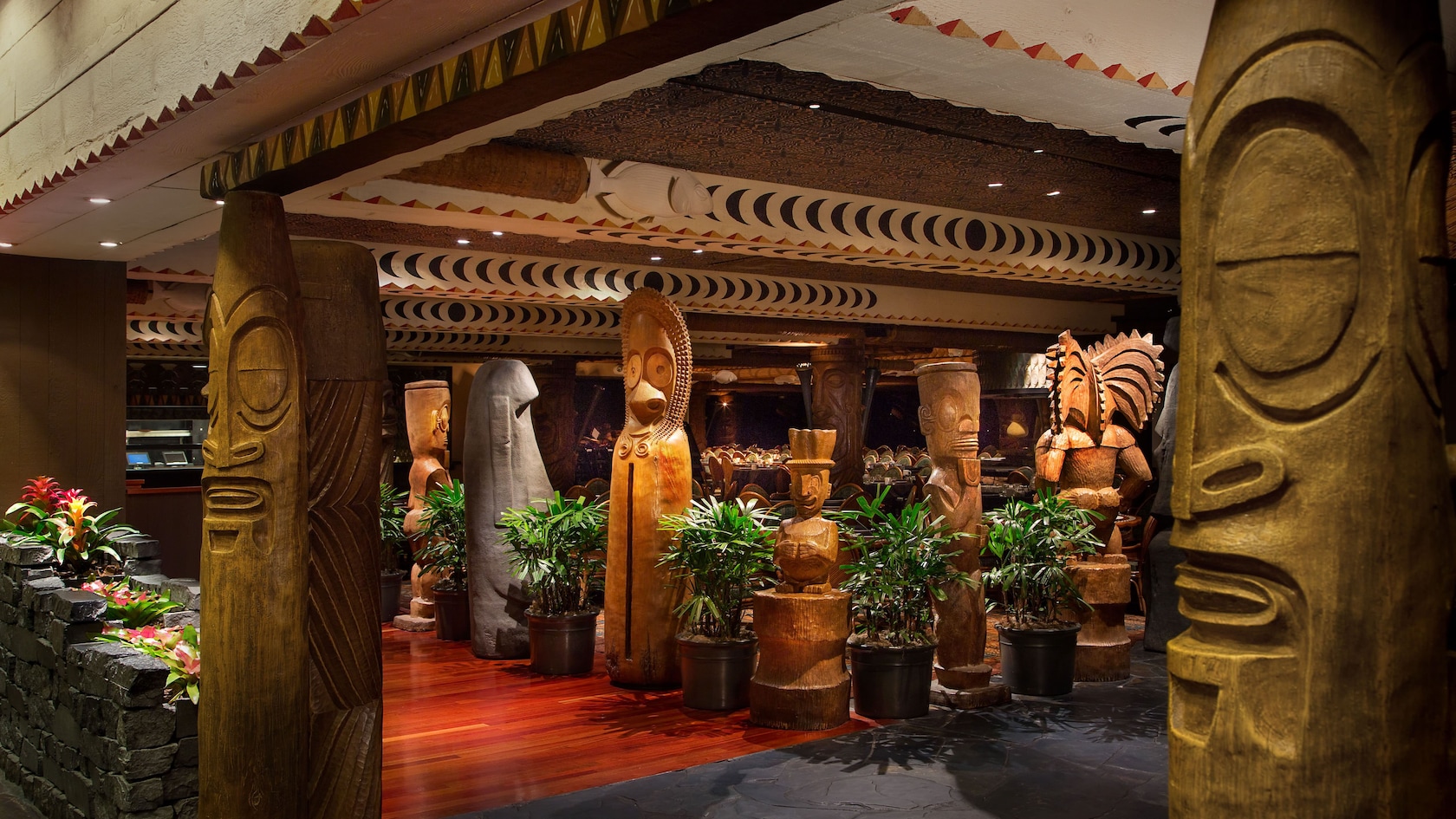 Hawaiian for family, 'Ohana boasts a South Seas vibe that offers an island of adventurous eats, served family-style in a delightful, tropical setting of warm woods, lush plants and impressive tiki gods.