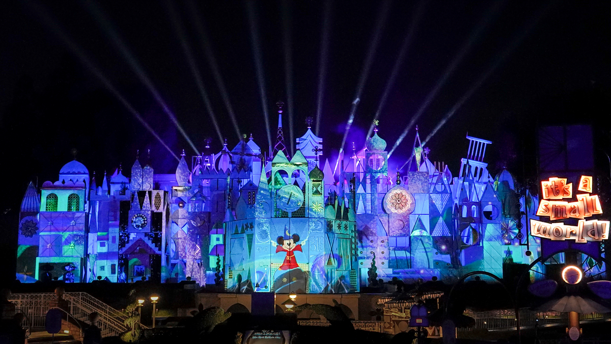 Disneyland Pulls Tapestry Of Happiness From Its Schedule Weeks Before Its October 31 End Date