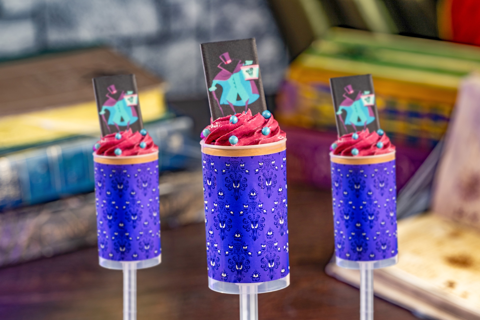 Hatbox Ghost Pop at Sleepy Hollow, Magic Kingdom