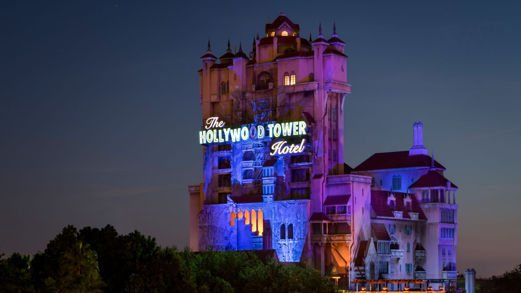 Hollywood Studios Closes At 5 PM On October 20 As EPCOT Opens Late For Wine & Dine Weekend