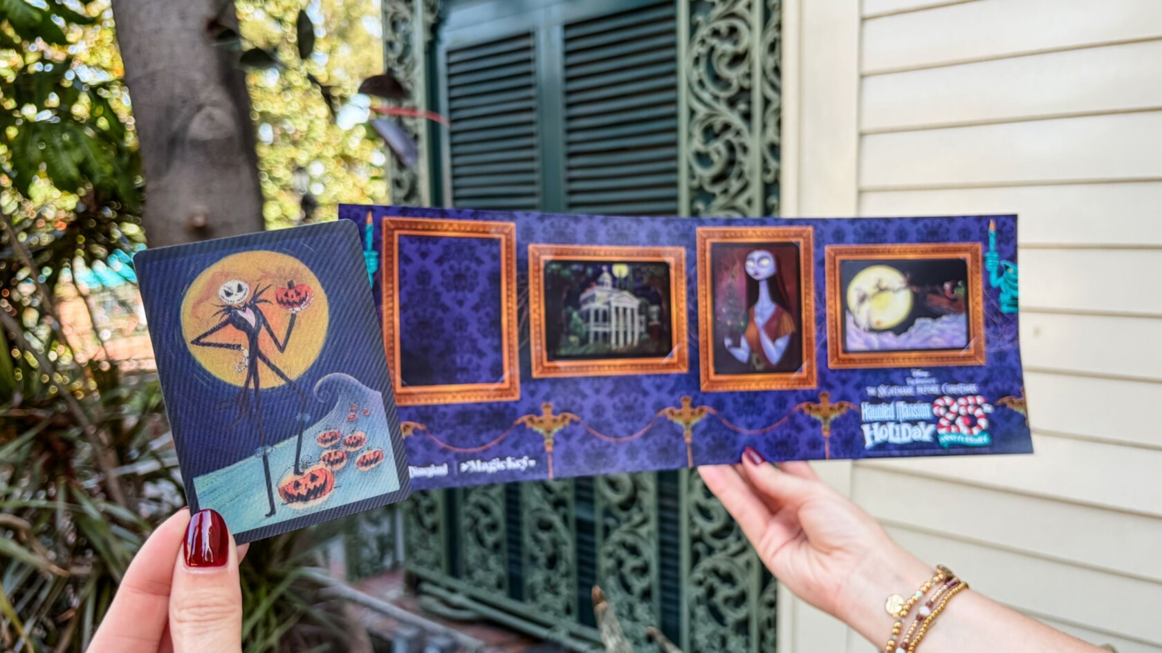 Magic Key Holders Get Free Haunted Mansion Holiday Lenticular Cards At Disneyland Starting October 26