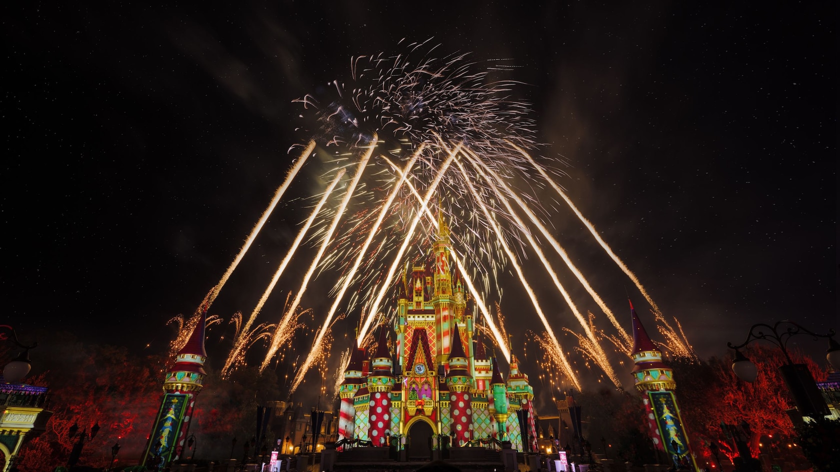 The Last $189 Night Of Mickey’s Very Merry Christmas Party Is Gone As November 9, November 13 And December 1 Sell Out