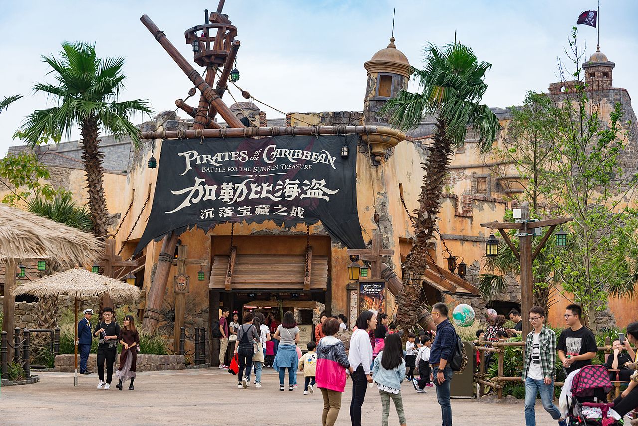 The entrance to Pirates of the Caribbean: Battle for the Sunken Treasure in Treasure Cove at Shanghai Disneyland